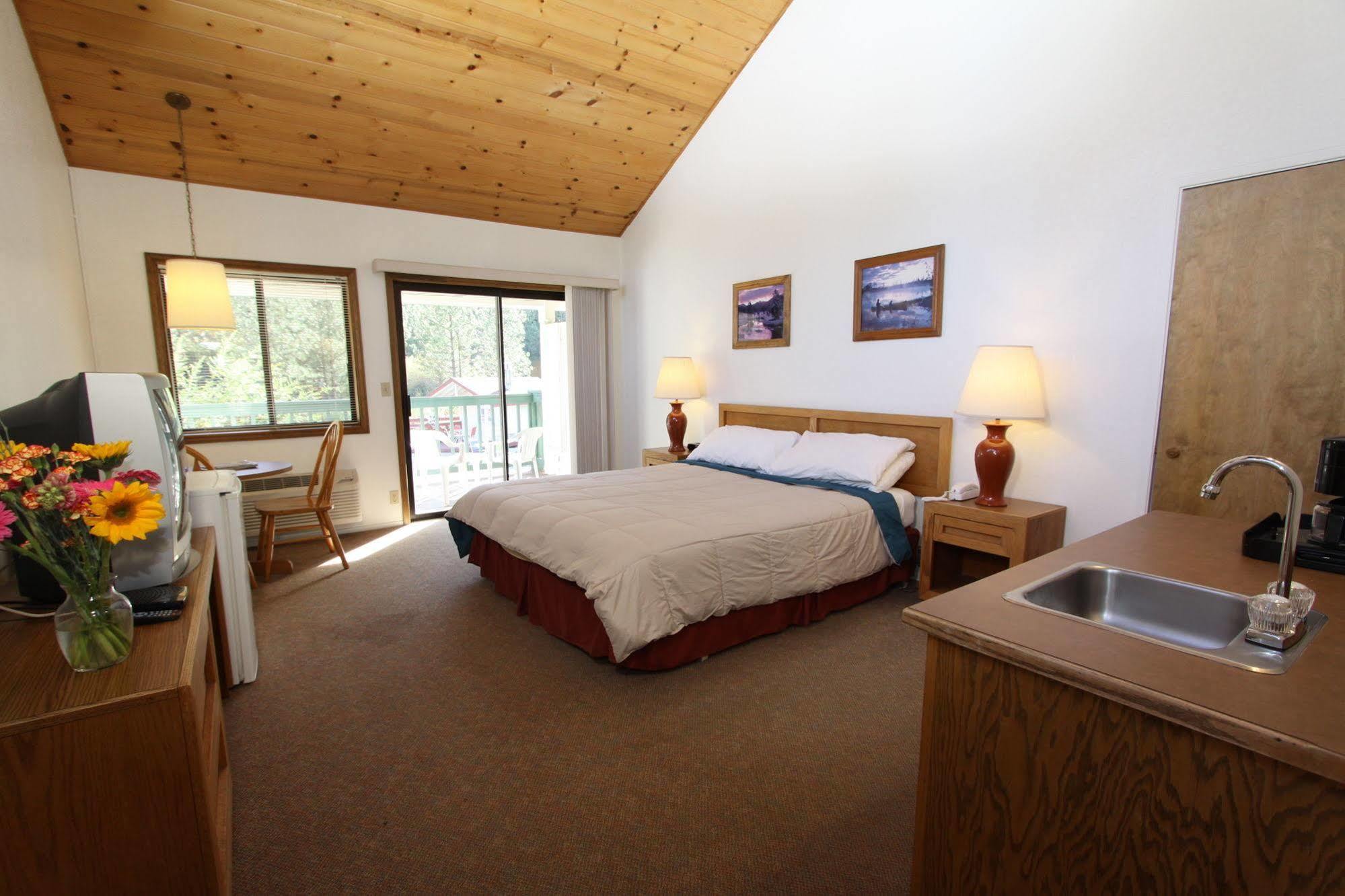 Pioneer Inn & Suites Volcano Kültér fotó